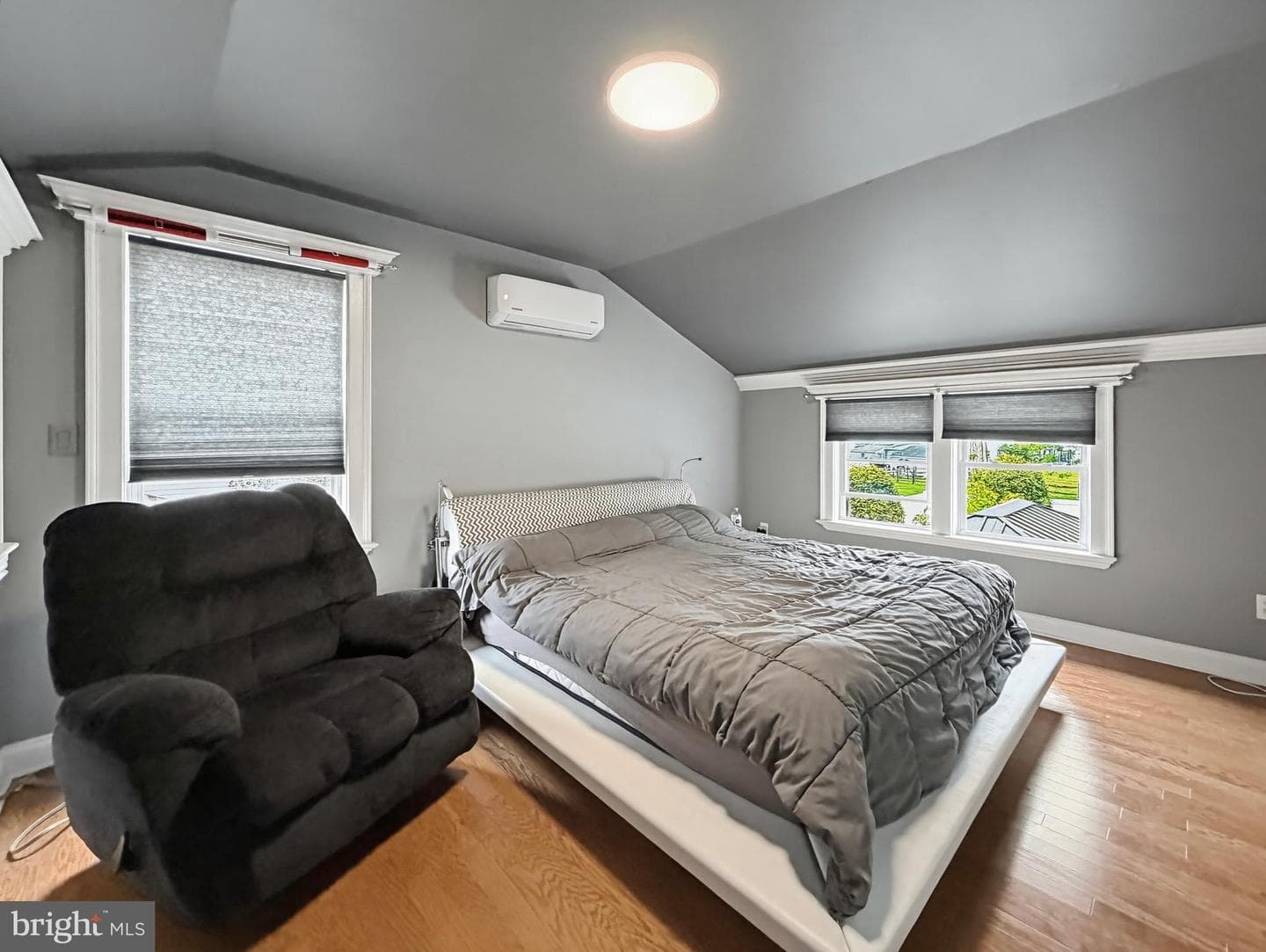 254 Allen Lane photo 43
