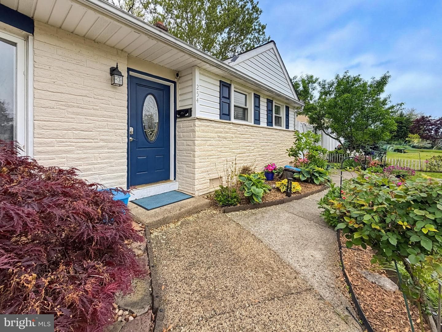 254 Allen Lane photo 8