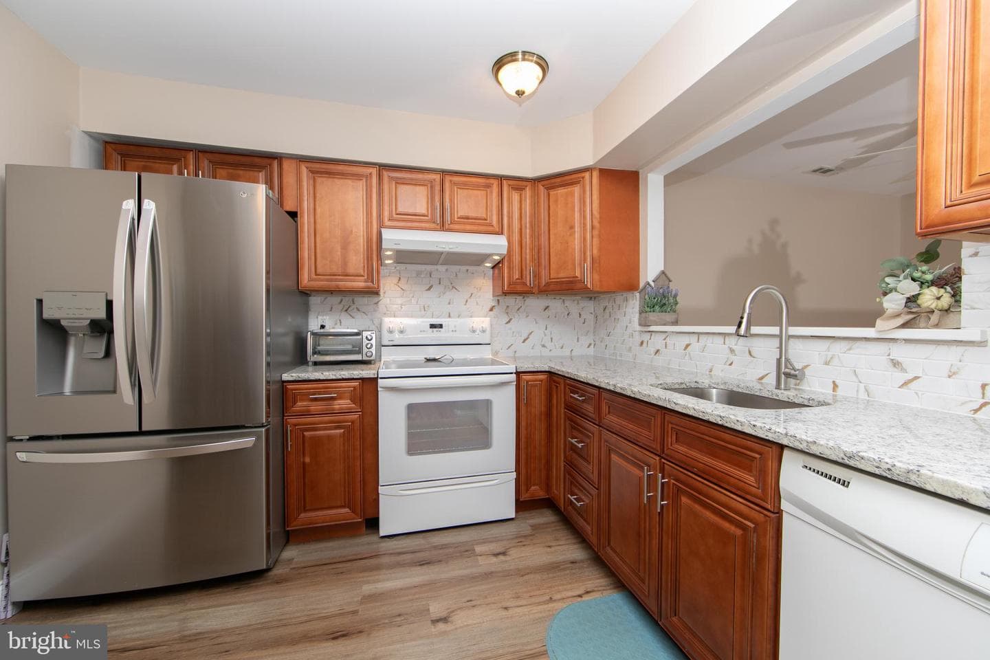 52 Natalie Court #303 photo 15