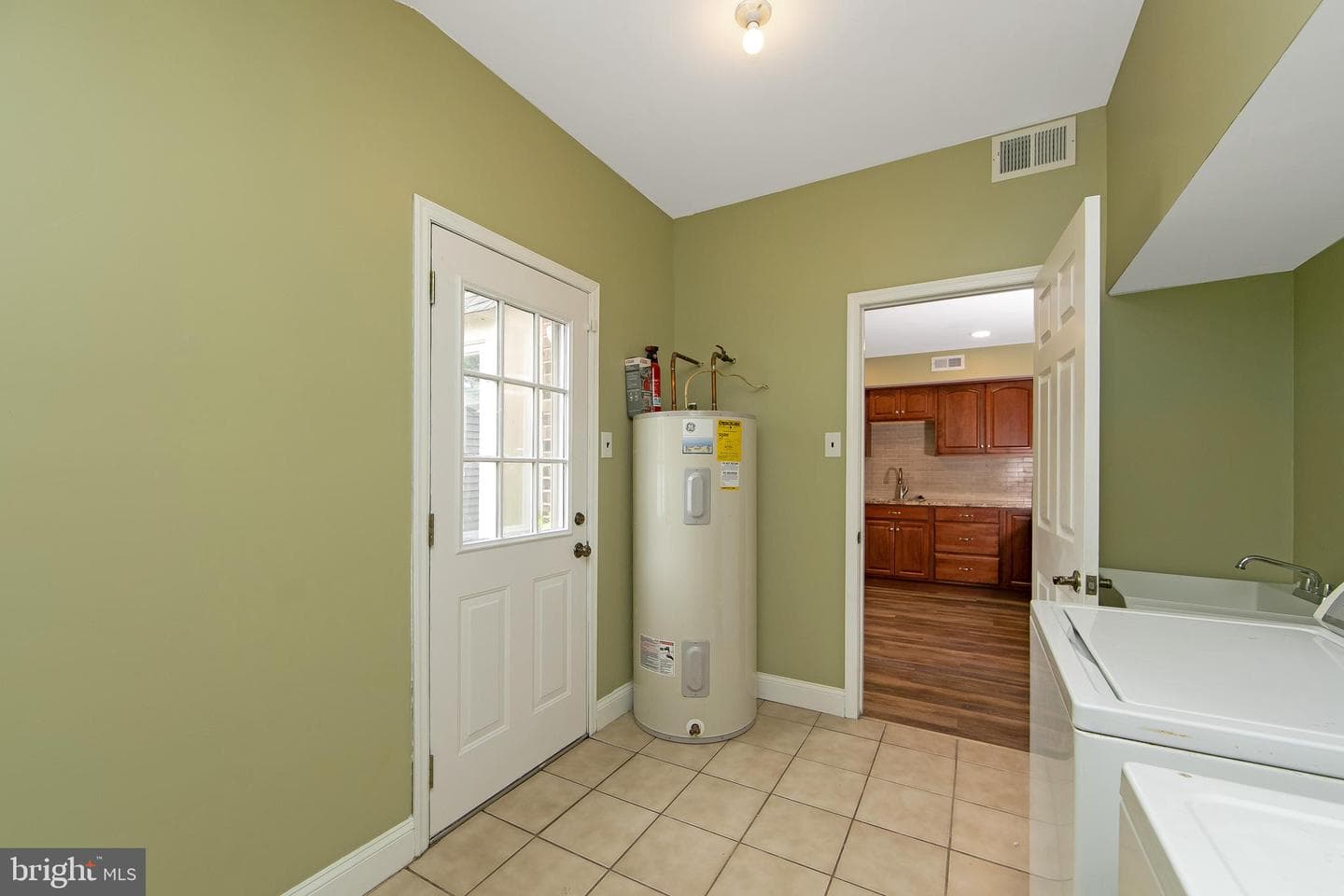 1109 Sheffield Court photo 22