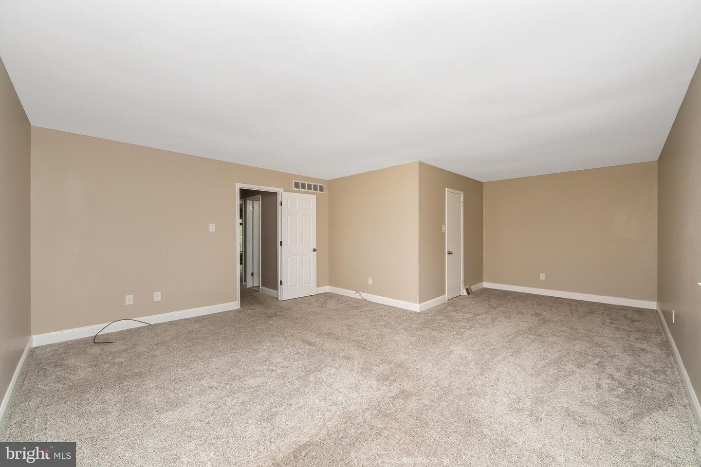 1109 Sheffield Court photo 24