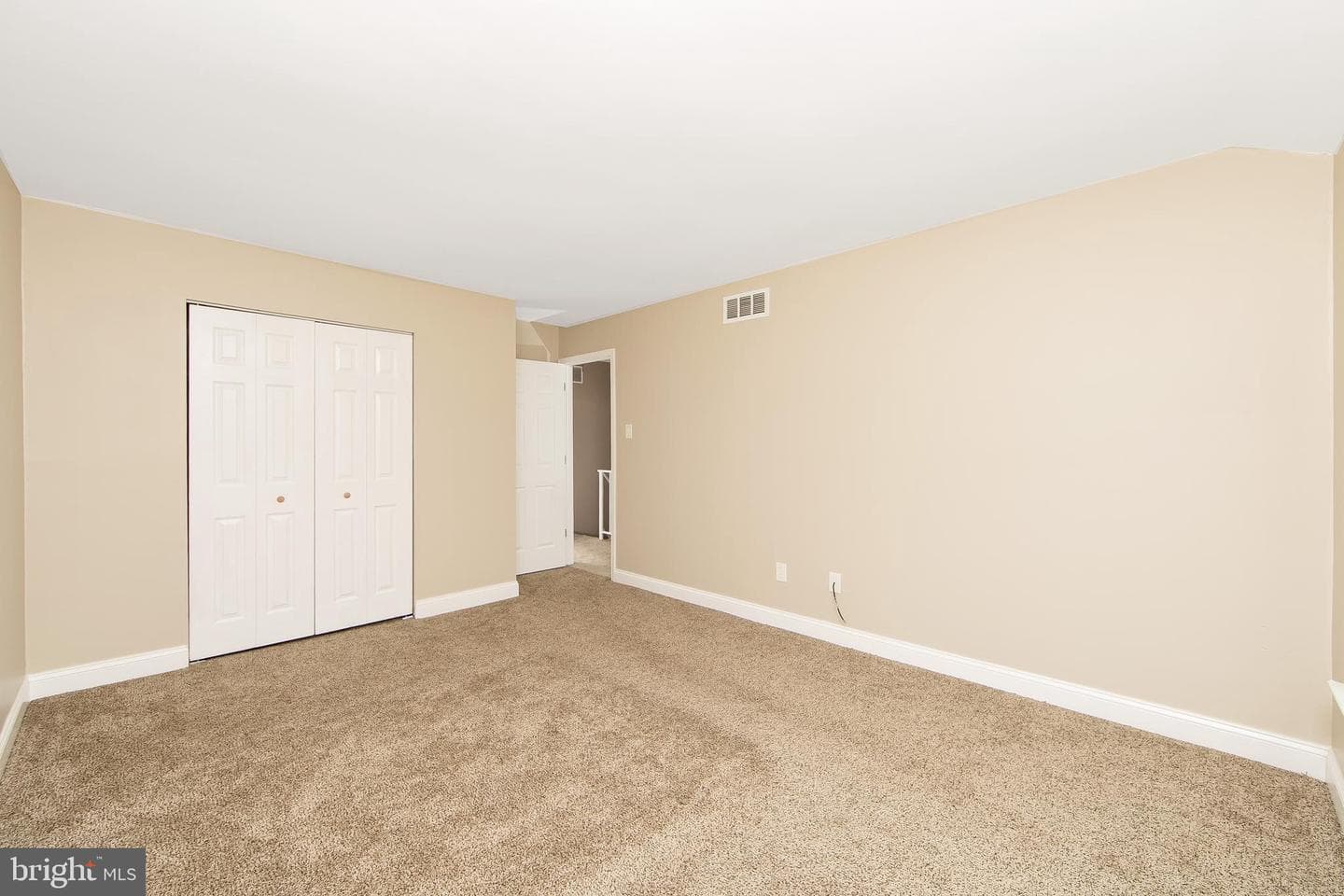 1109 Sheffield Court photo 31