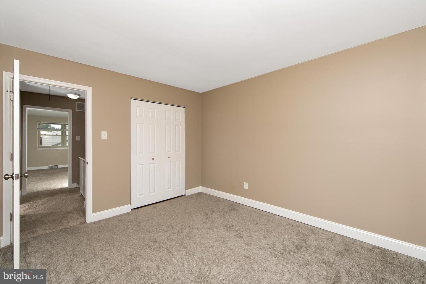 1109 Sheffield Court photo 33