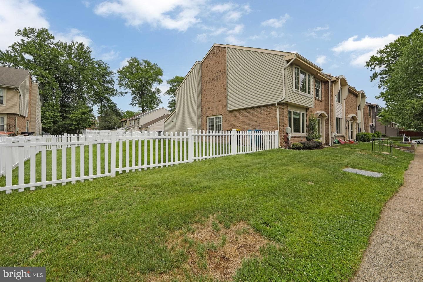 1109 Sheffield Court photo 4