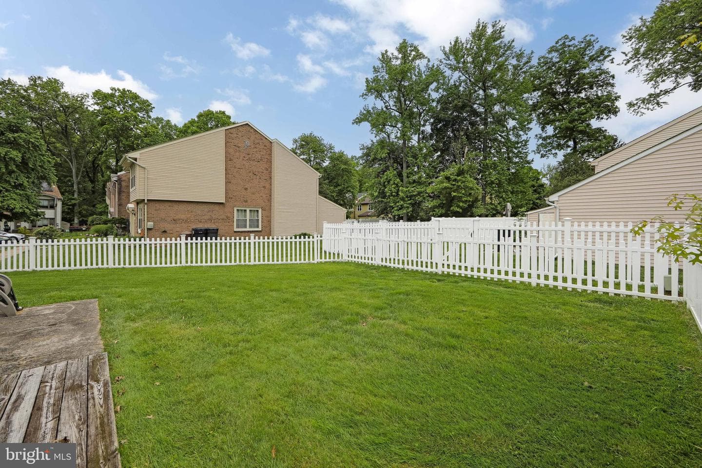 1109 Sheffield Court photo 42