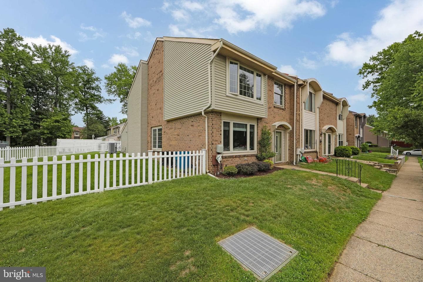 1109 Sheffield Court photo 5