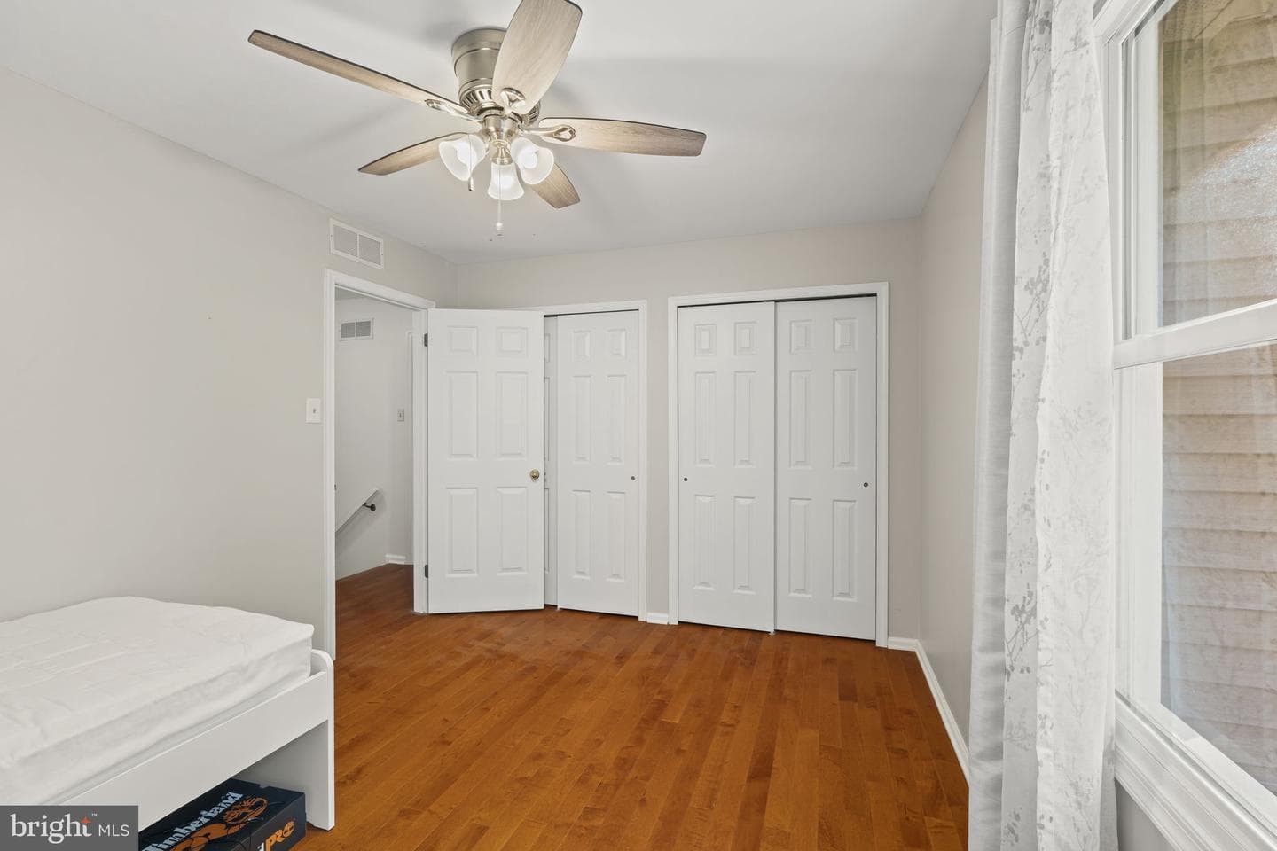 1563 Applewood Circle photo 20
