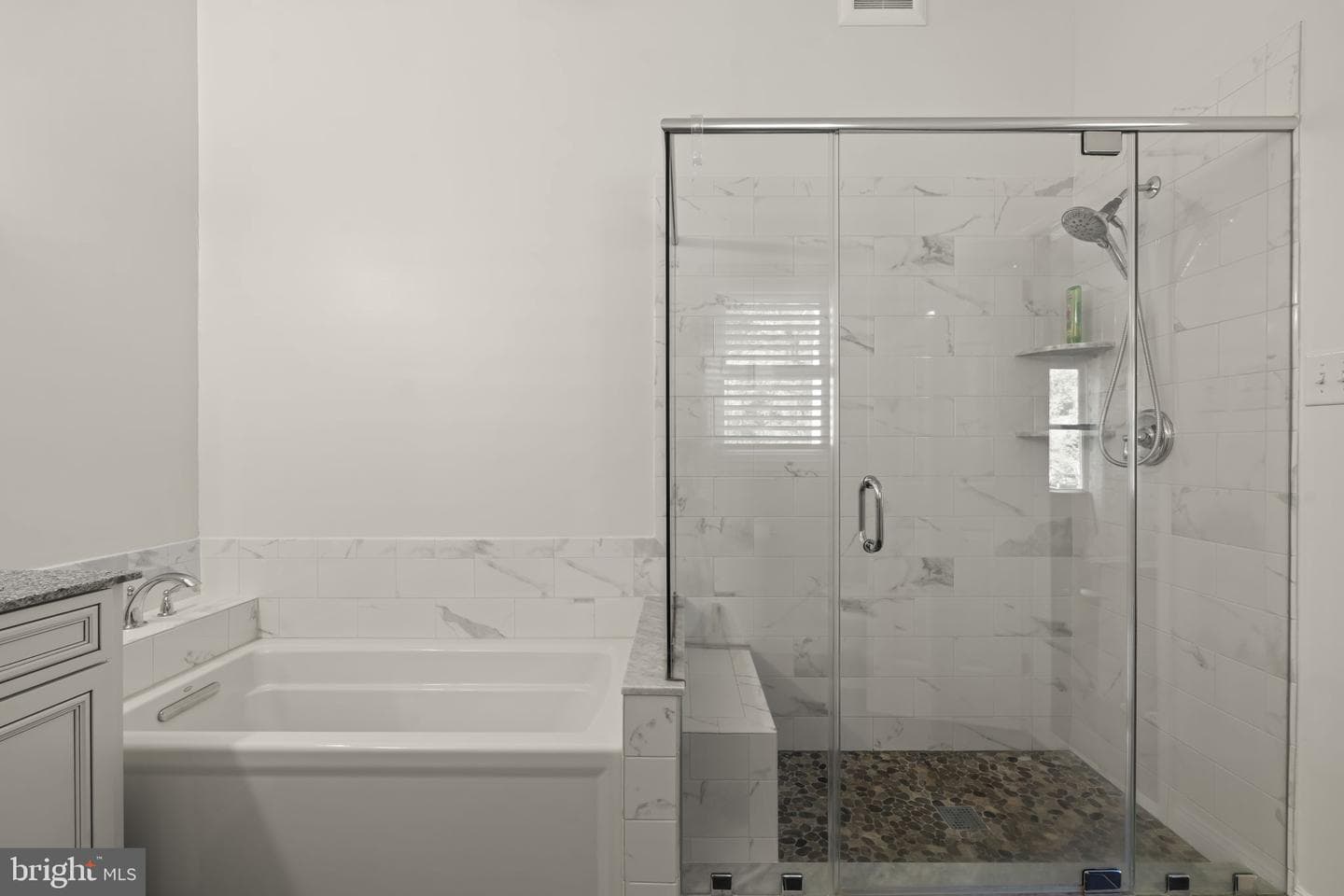 1563 Applewood Circle photo 32