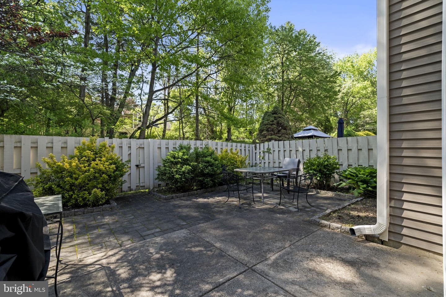 1563 Applewood Circle photo 35