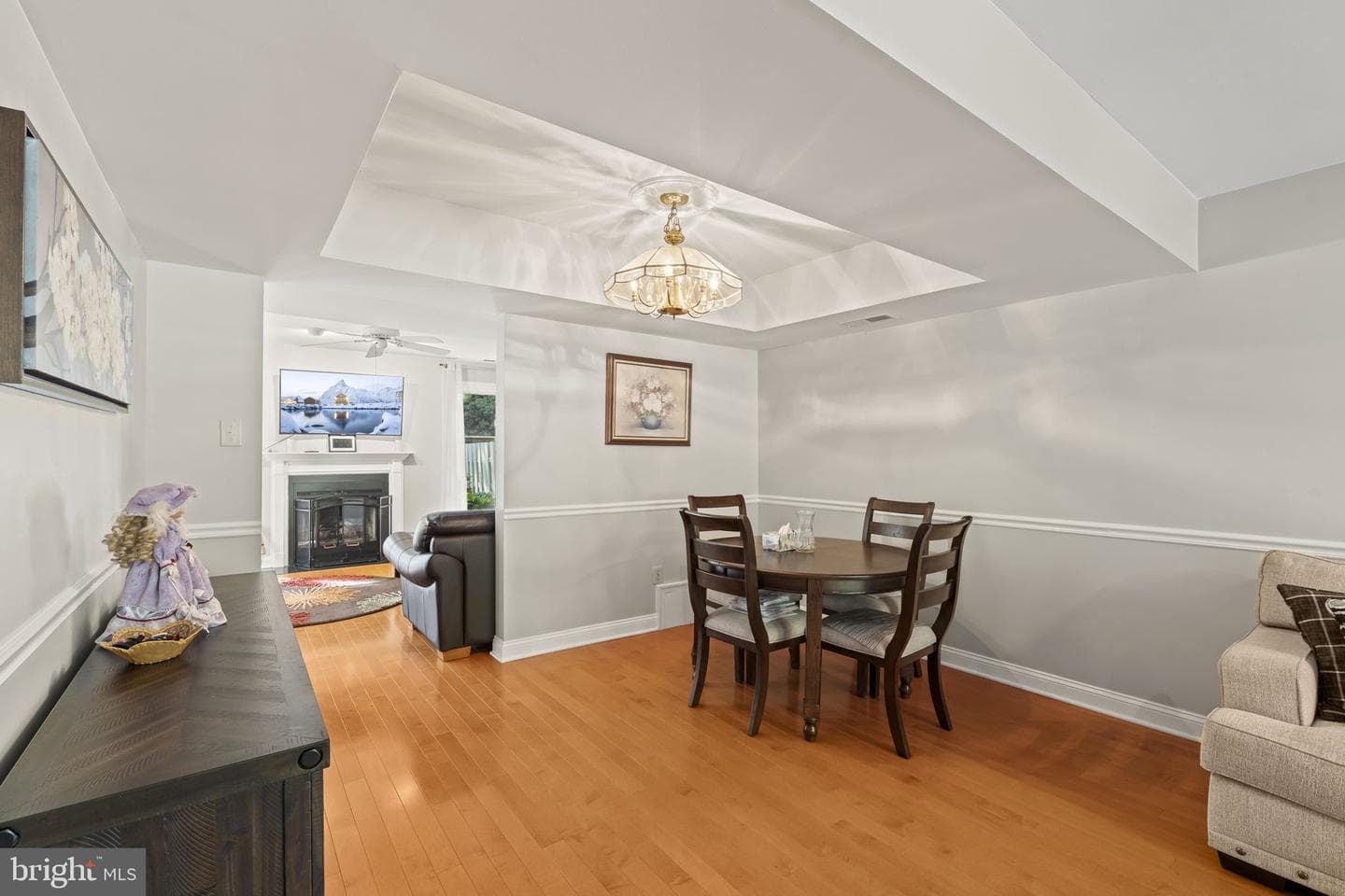 1563 Applewood Circle photo 9