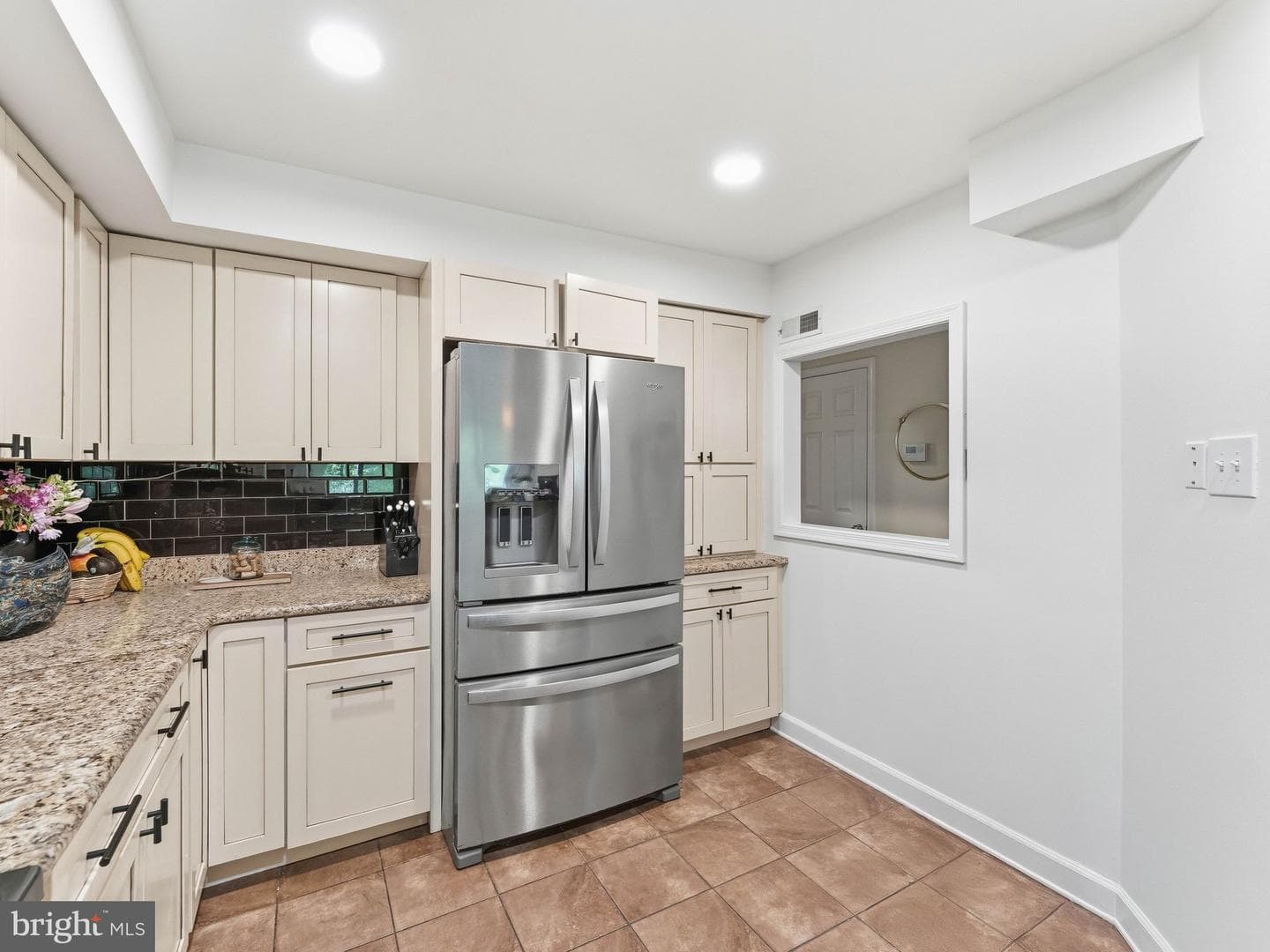 436 Whittier Drive photo 9