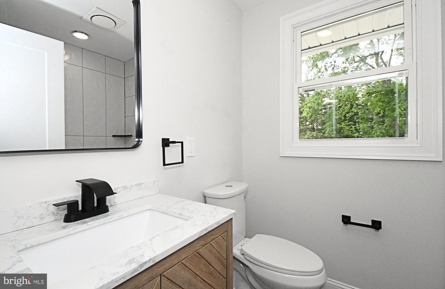 1554 Park Drive photo 37