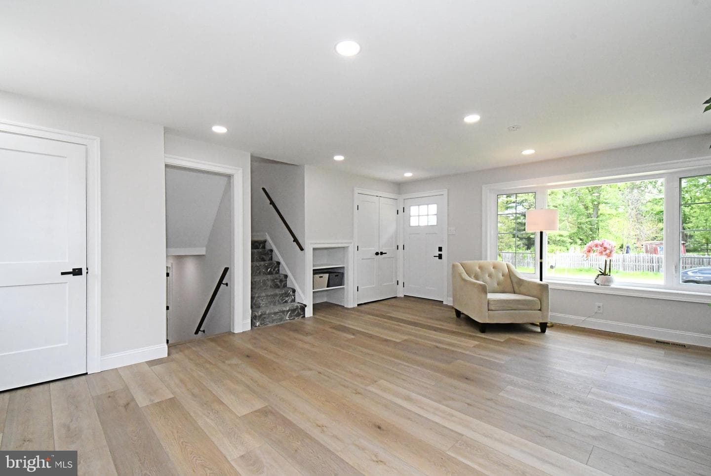 1554 Park Drive photo 9