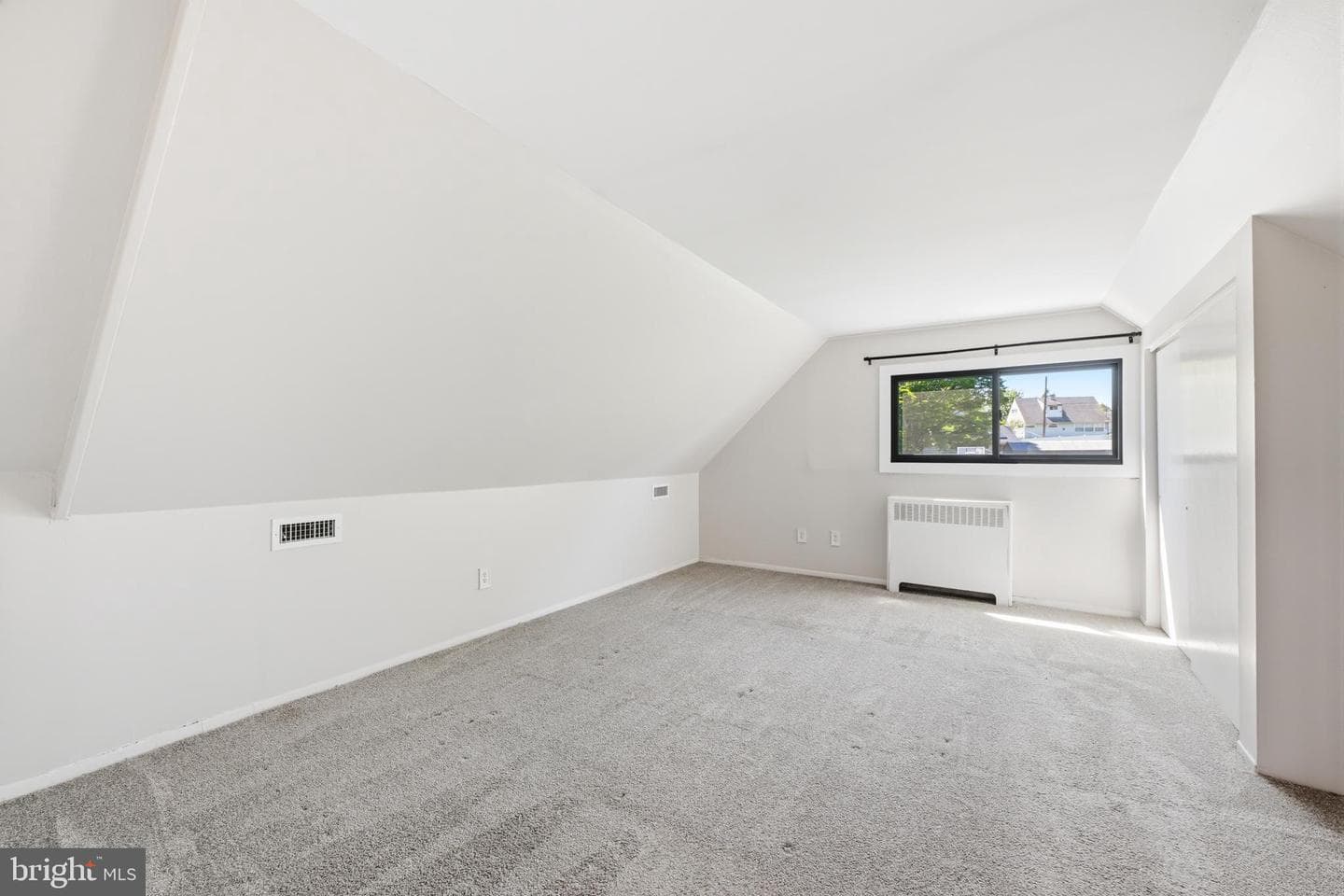 17 Cloister Road photo 16