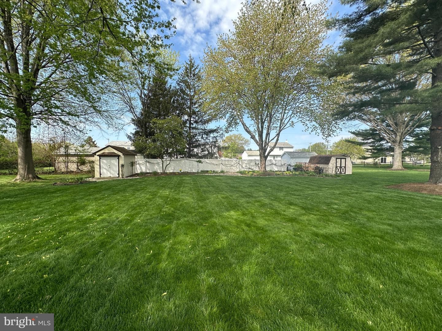 74 Basil Road photo 41