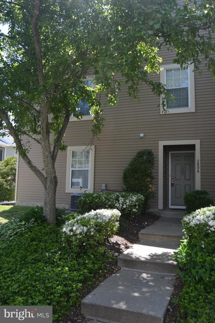 1603 Society Place photo 24
