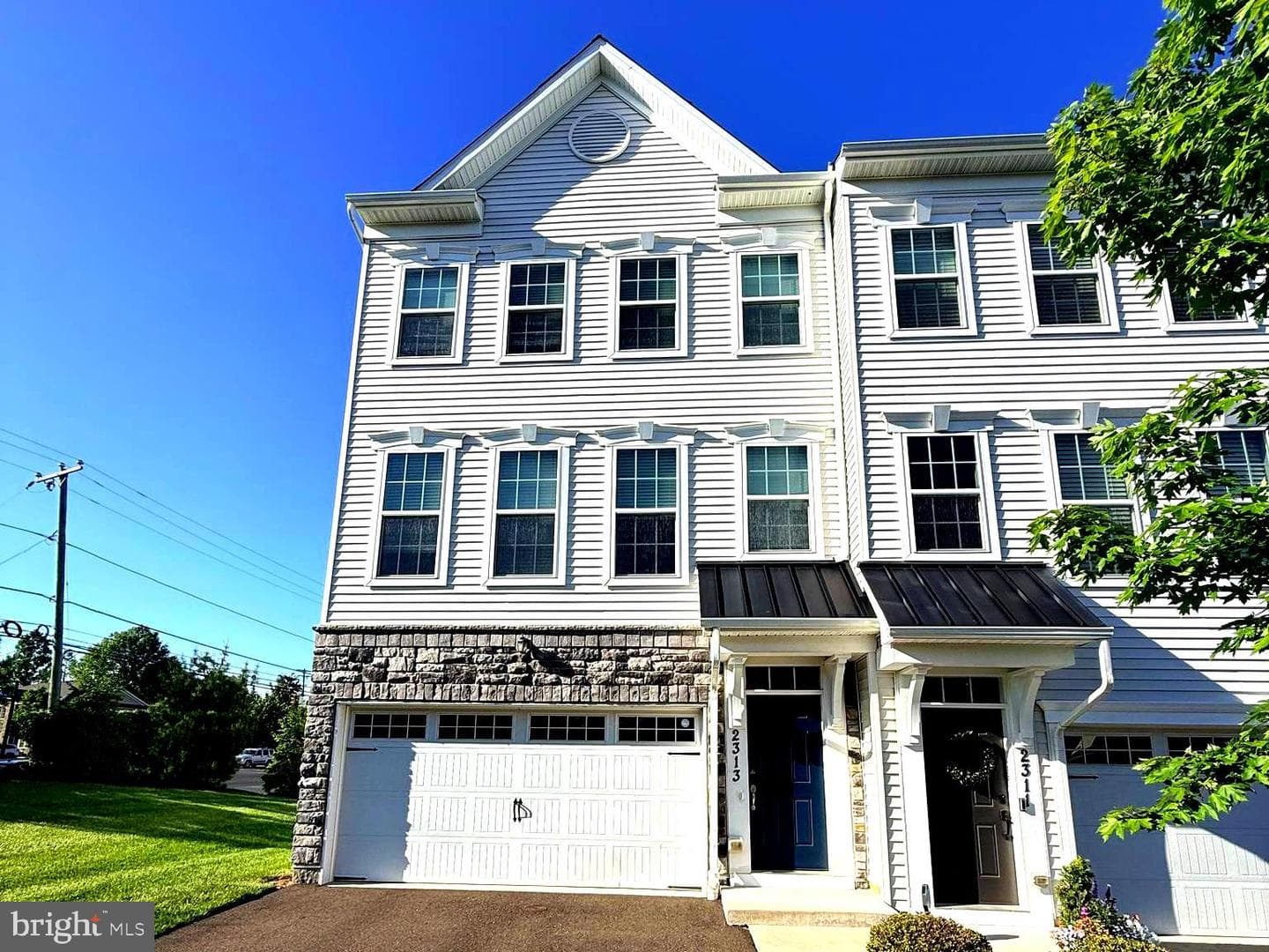 2313 Macis Circle, Warrington