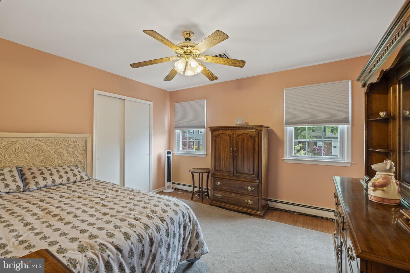 1064 Lincoln photo 26