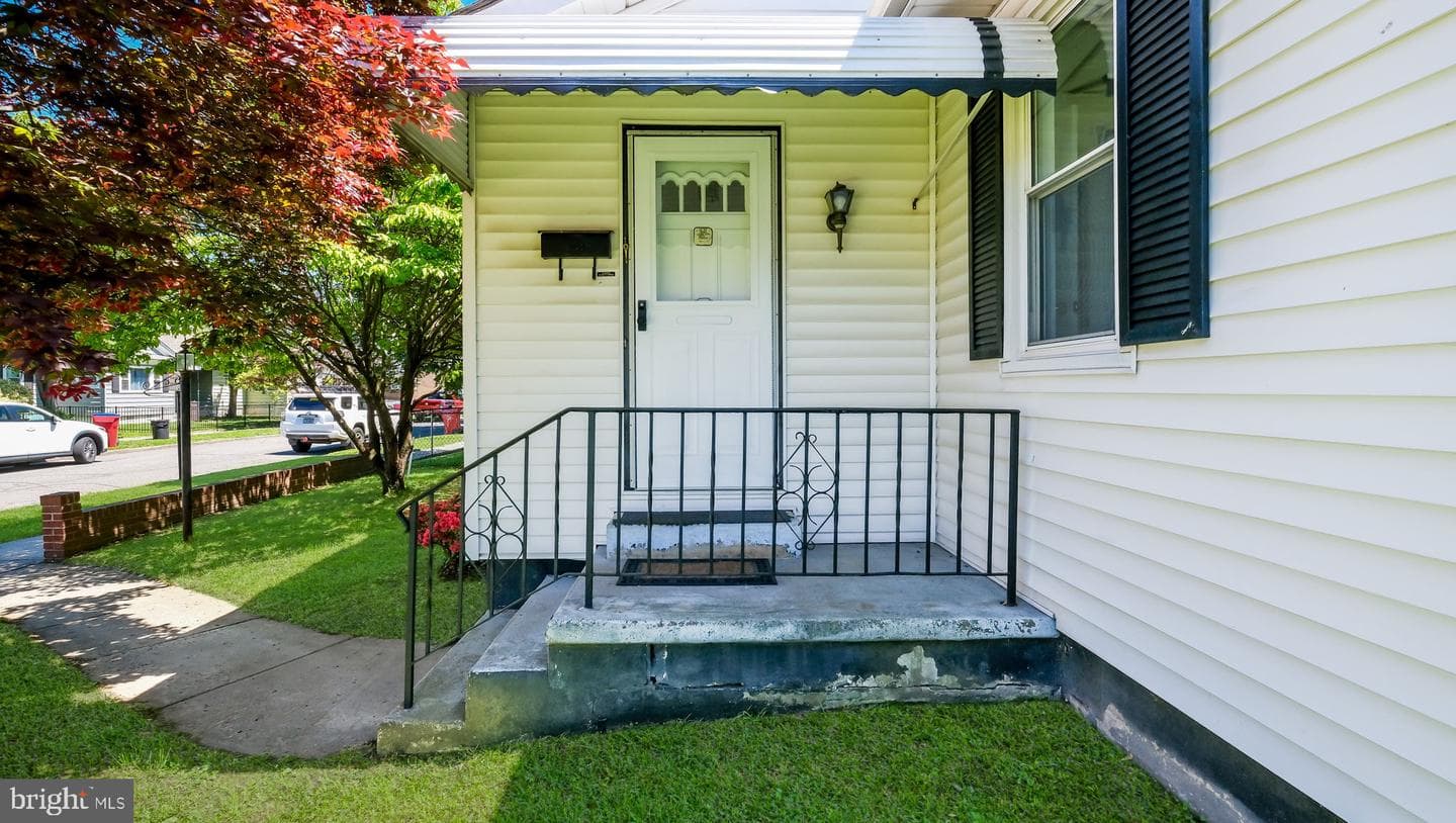 334 Mckinley Street photo 4