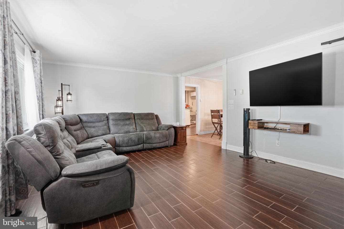 14 Hemlock Road photo 4