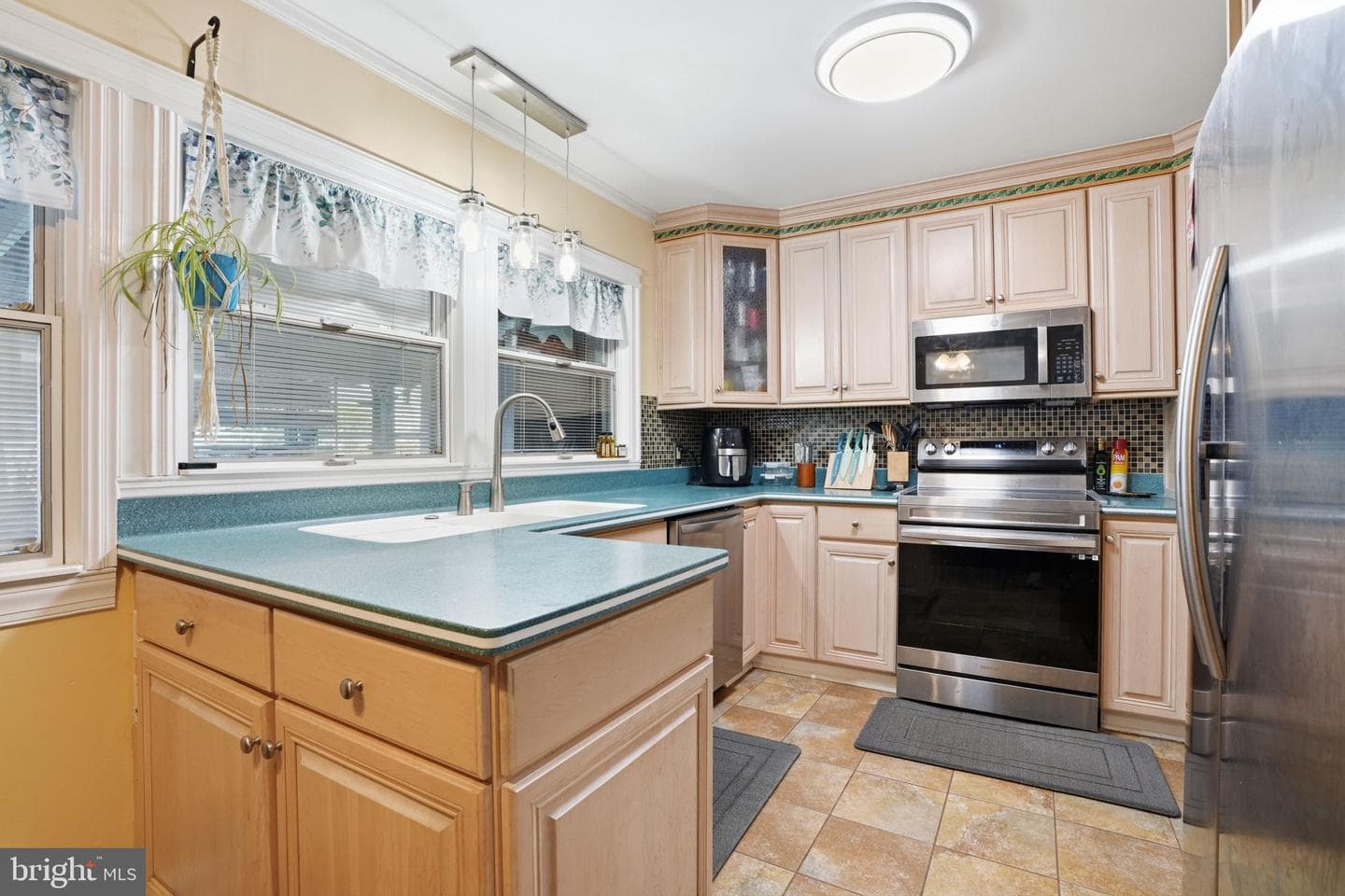 14 Hemlock Road photo 6
