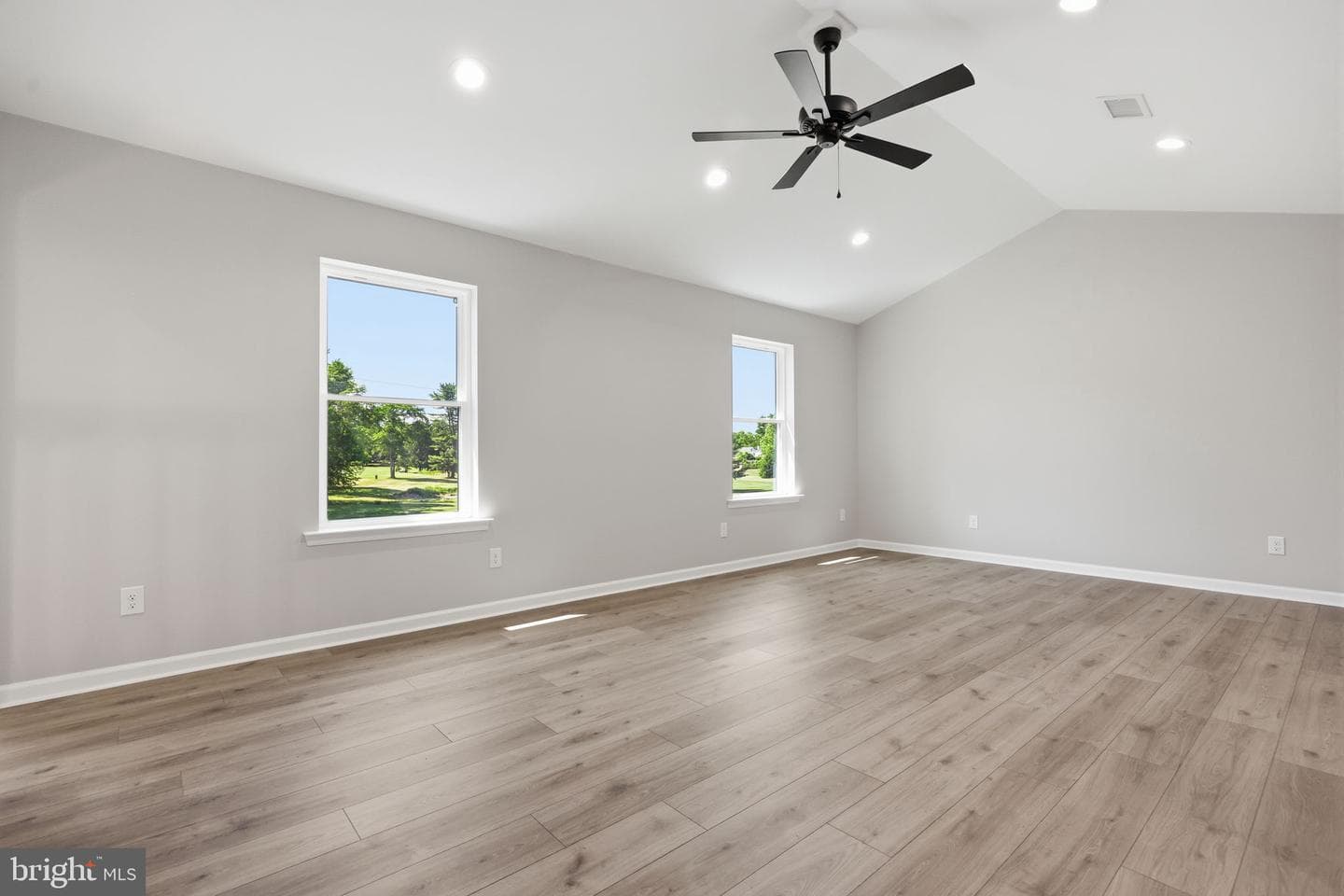 891 Reading Avenue photo 35