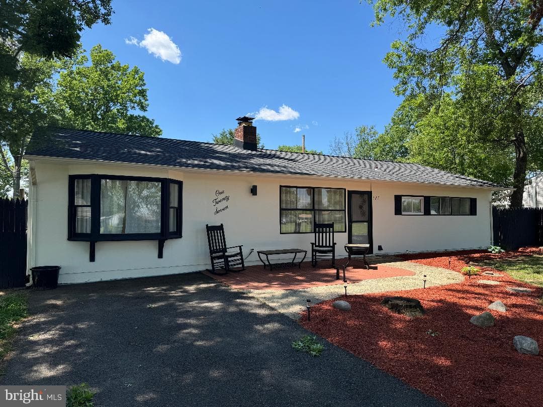 127 Oaktree Drive