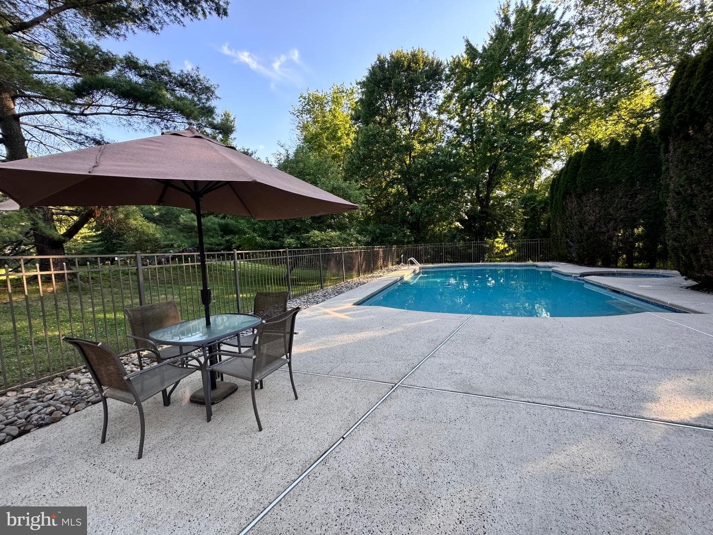 12 Tanyard Road photo 54
