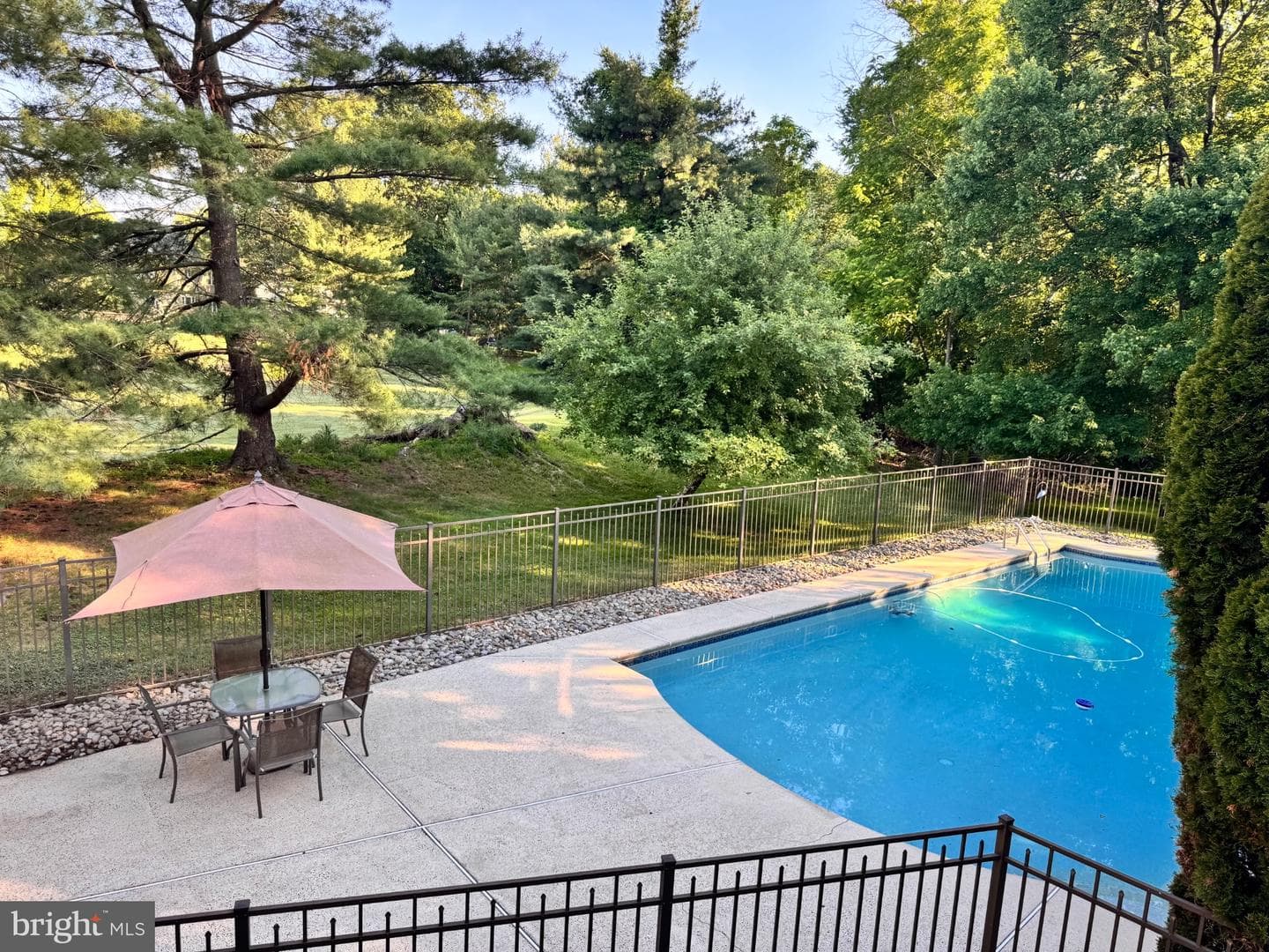12 Tanyard Road photo 57