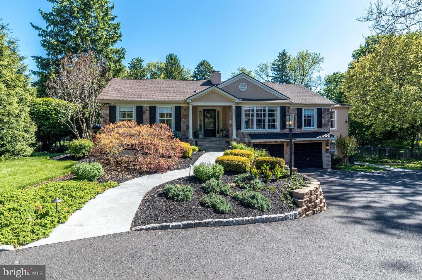 111 Tanyard Road photo 2