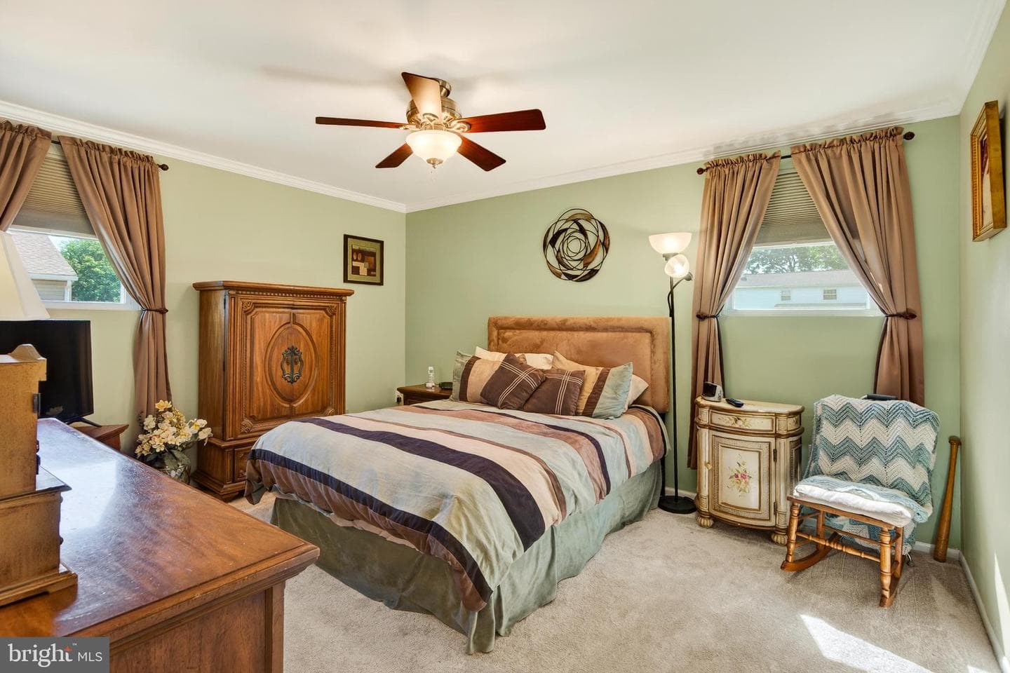 325 Acorn Drive photo 19