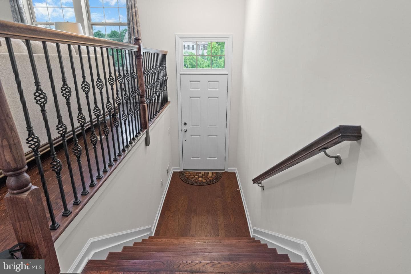 404 Tall Oaks Drive photo 4