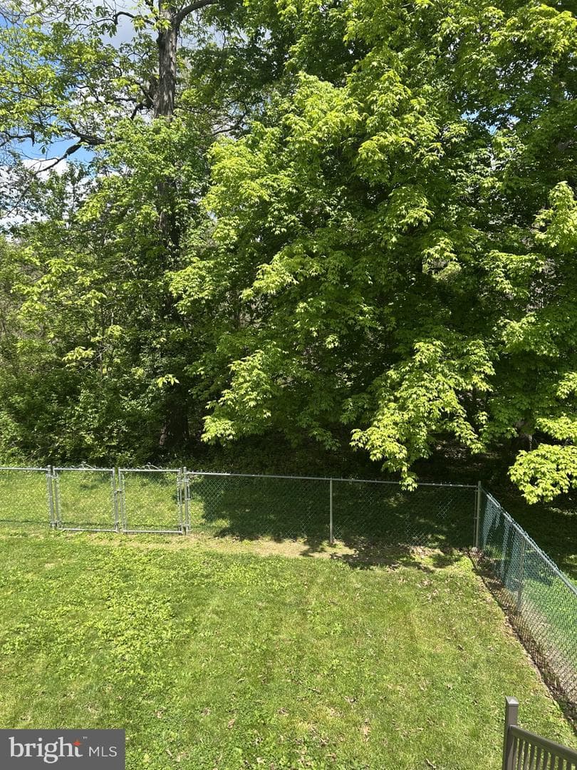 937 Bancroft Place photo 22