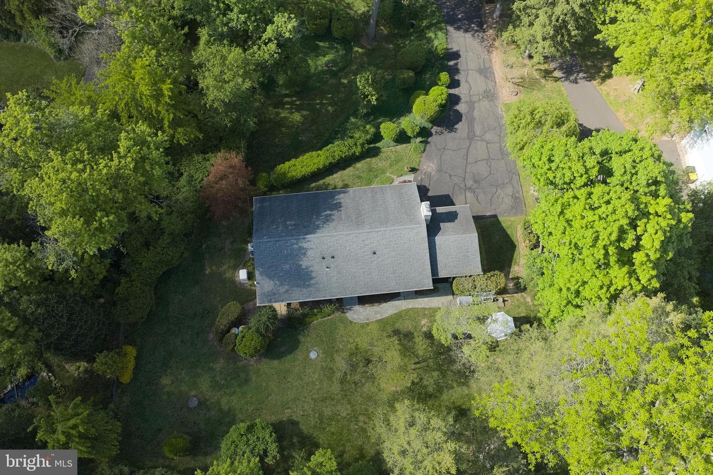 77 Sunset Drive photo 27