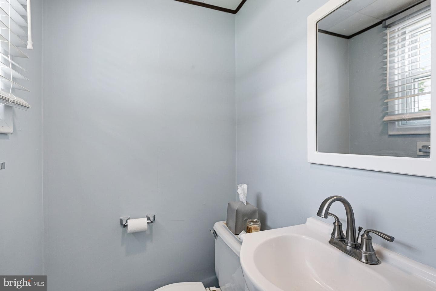 282 Henry Avenue photo 20
