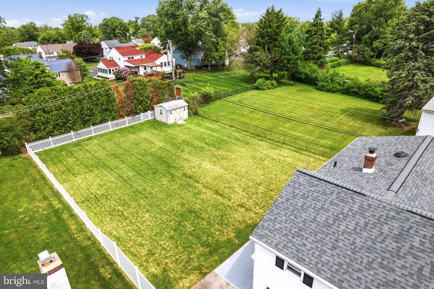 282 Henry Avenue photo 27