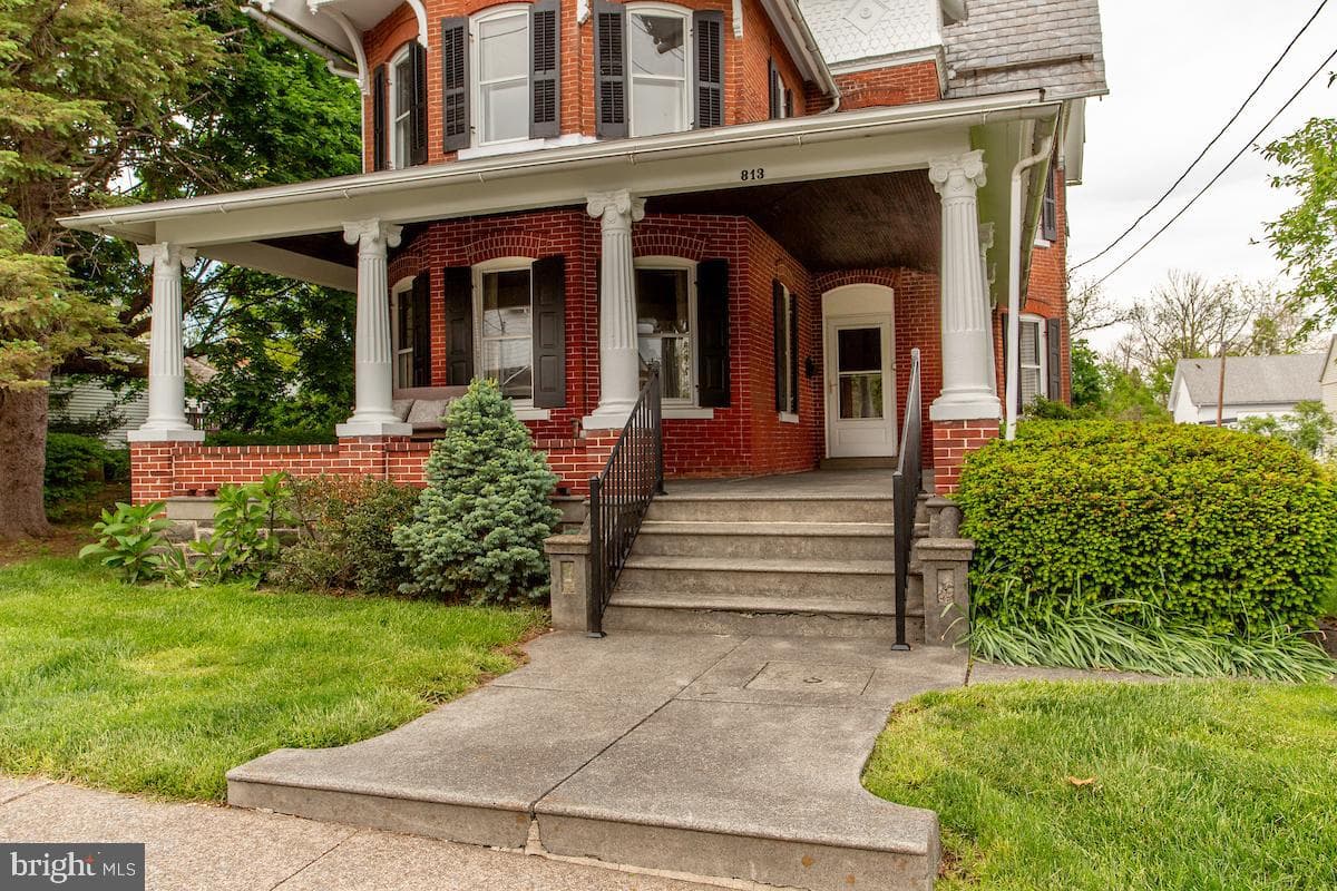 813 Juniper Street photo 6