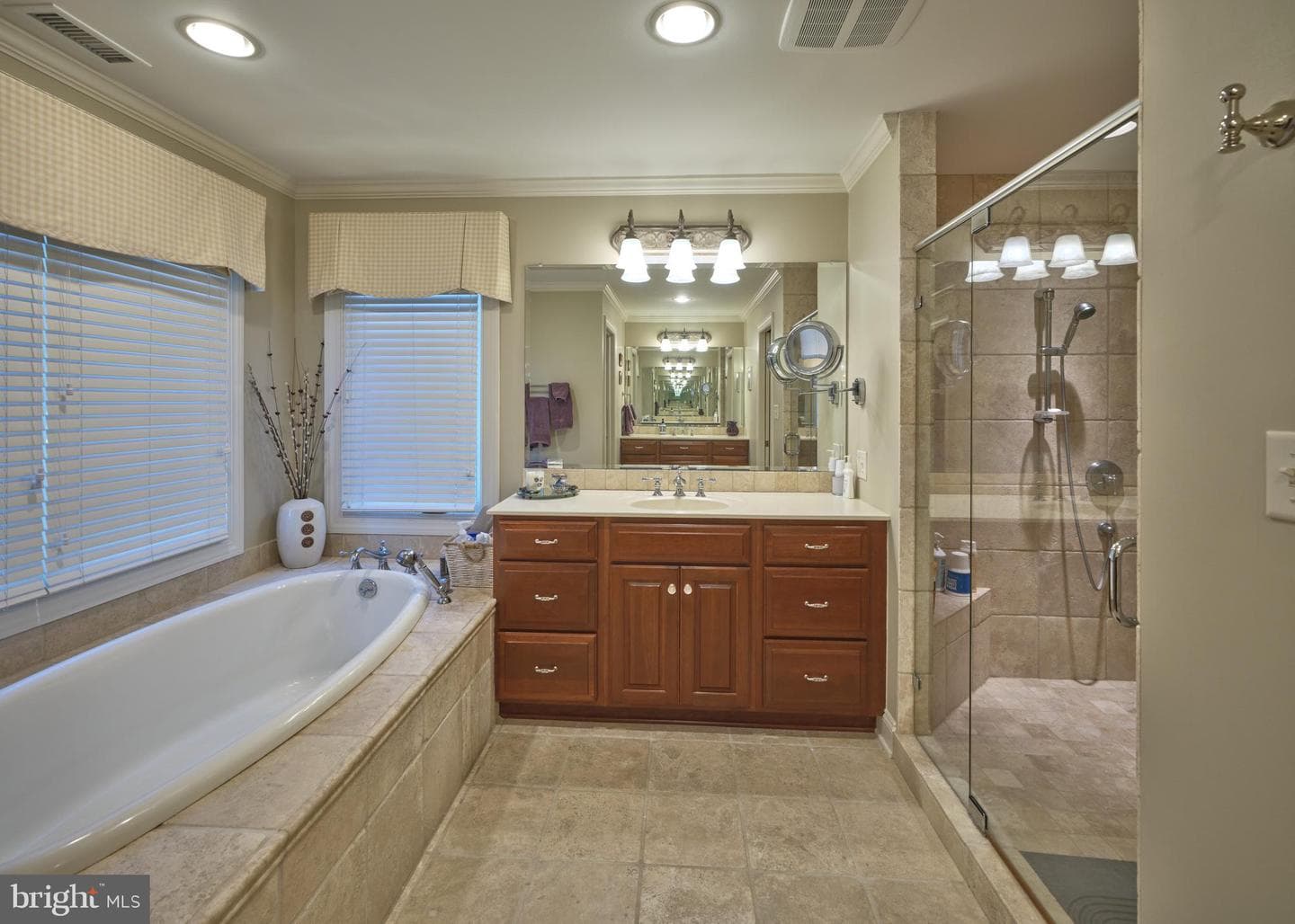 8 Eastburn Drive photo 22