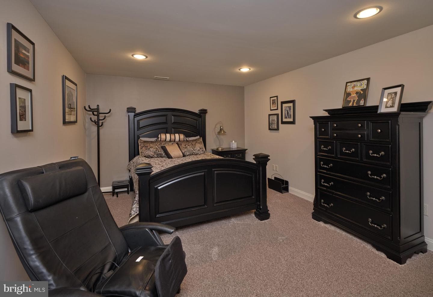 8 Eastburn Drive photo 31