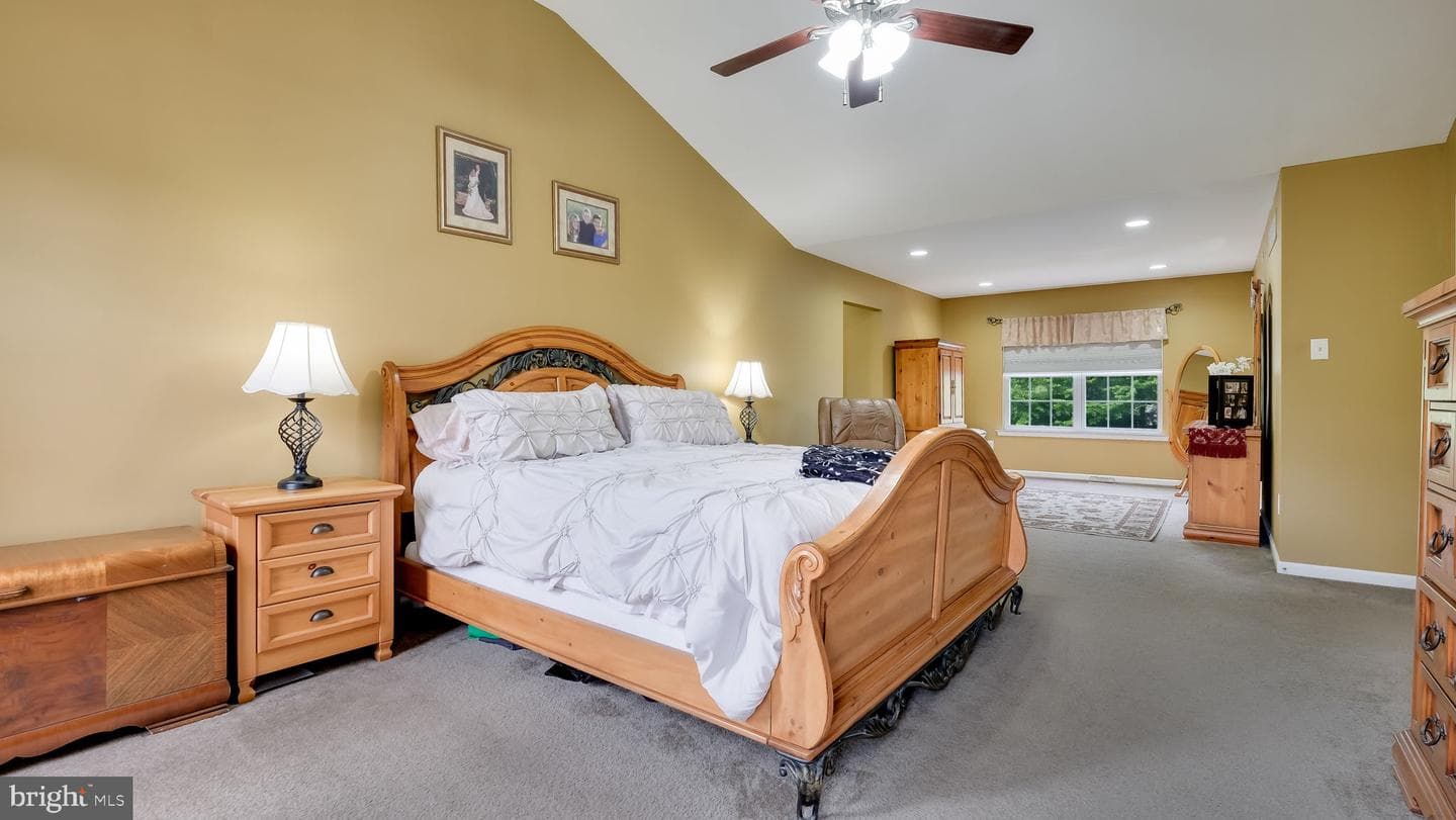 306 Crimson Court photo 25