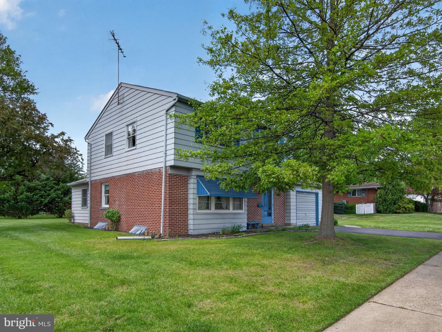 348 S 9th Street photo 5