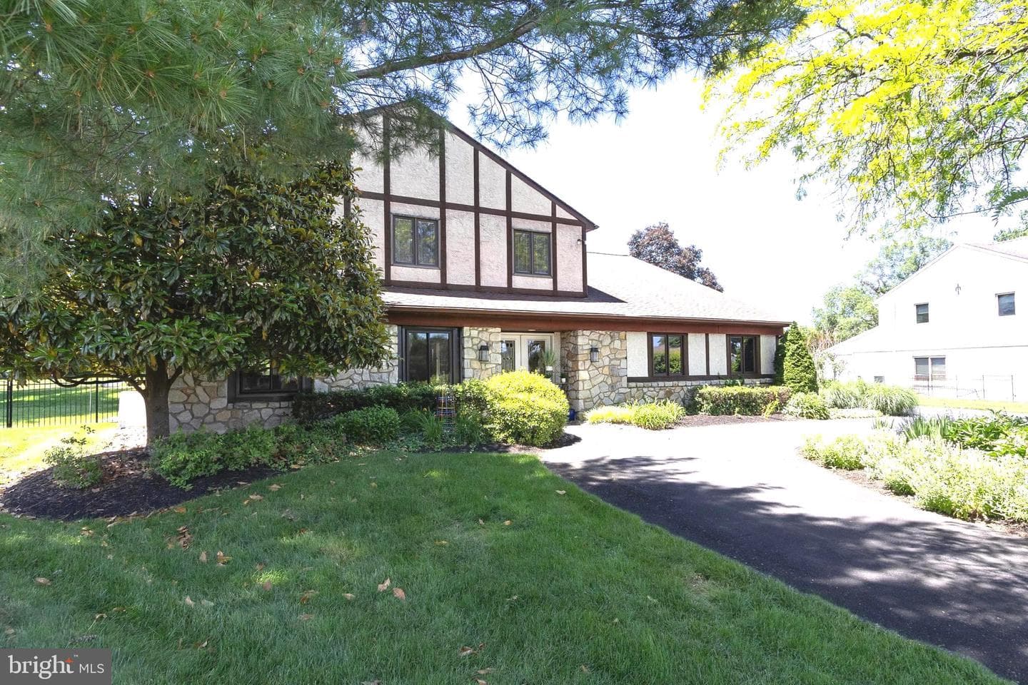 36 Summer Place, Huntingdon Valley