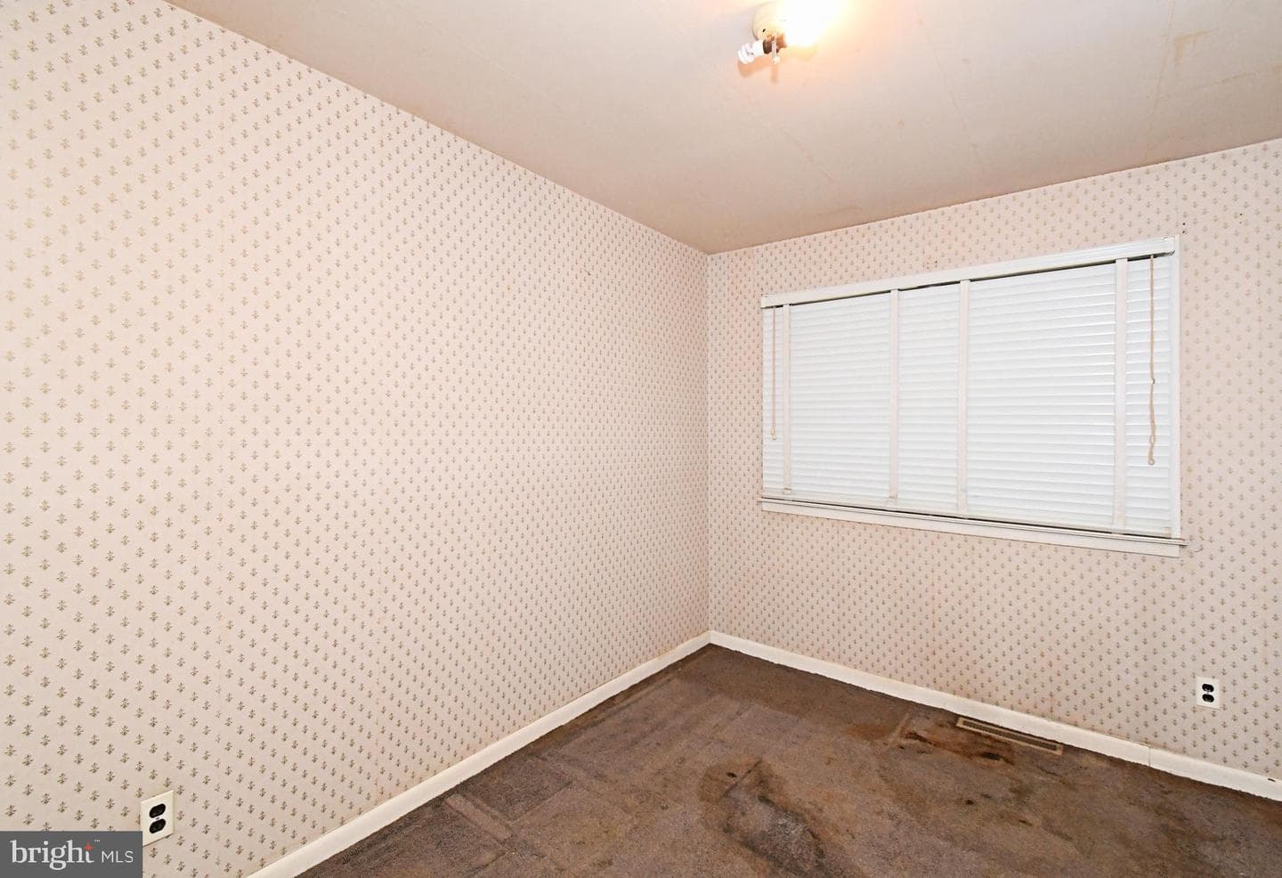 2903 Windsor Drive photo 16