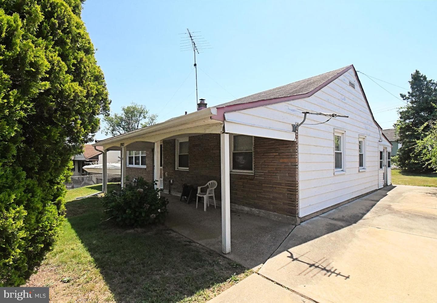 2903 Windsor Drive photo 2