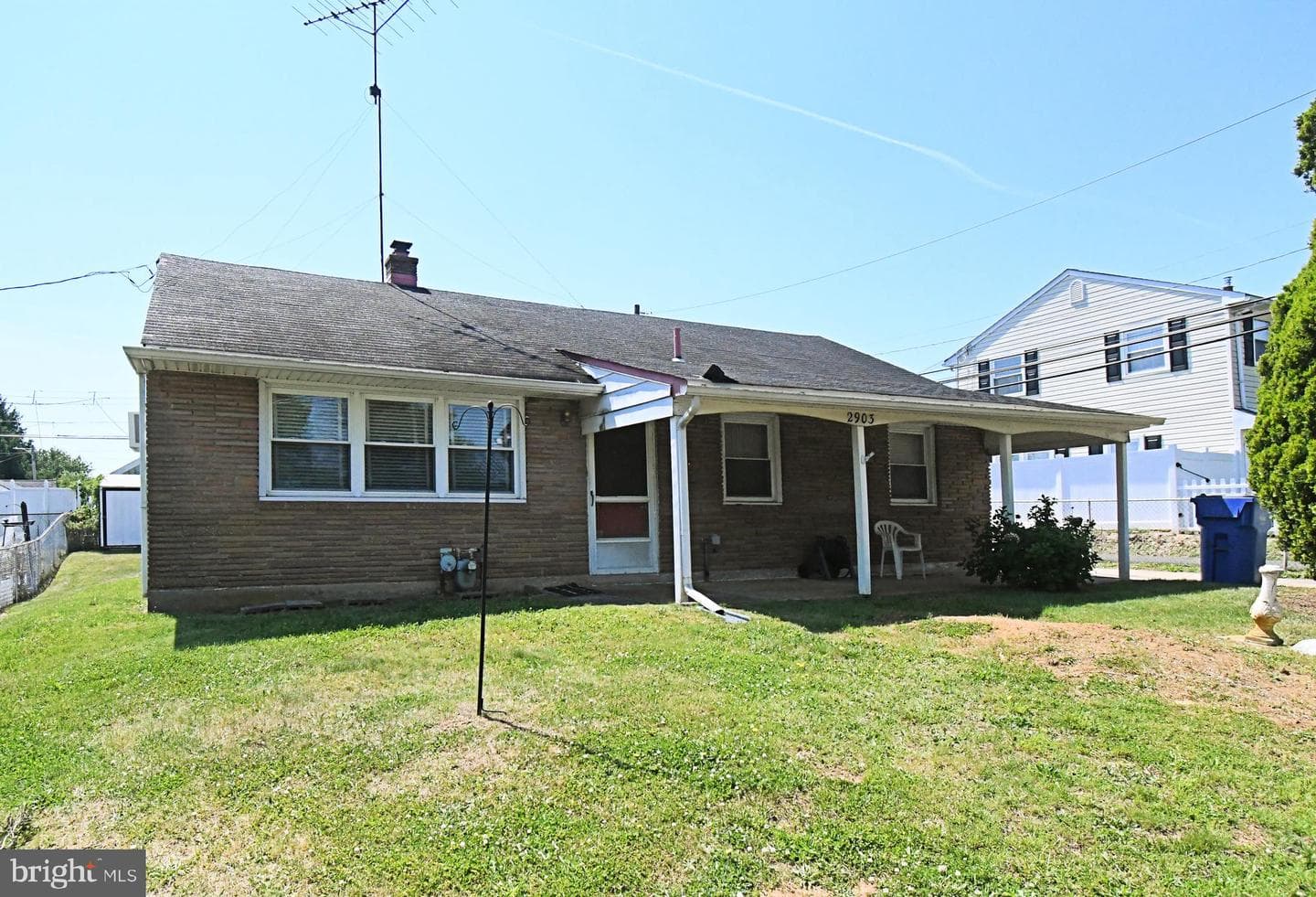 2903 Windsor Drive photo 3