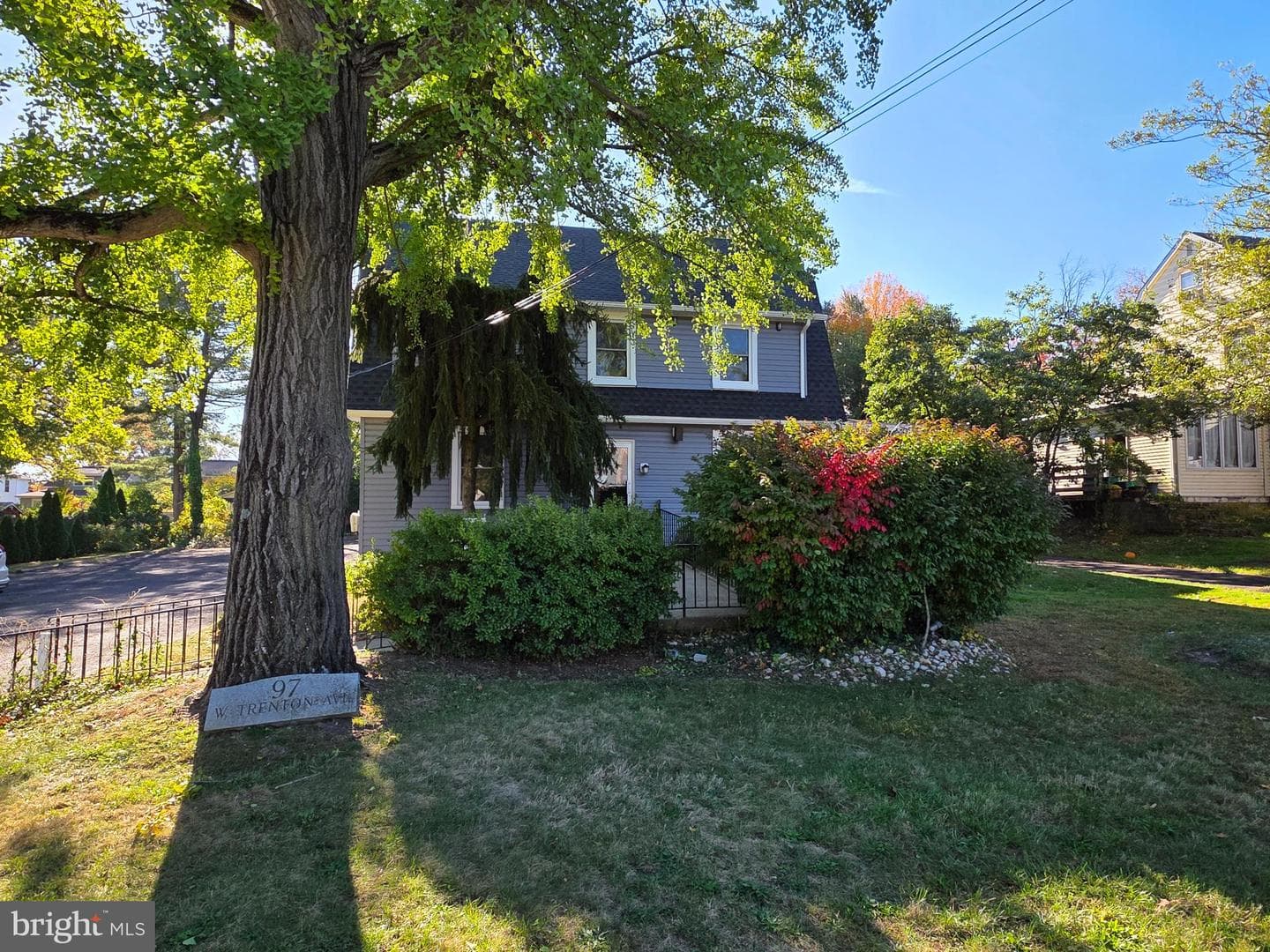 97 W Trenton Avenue photo 4