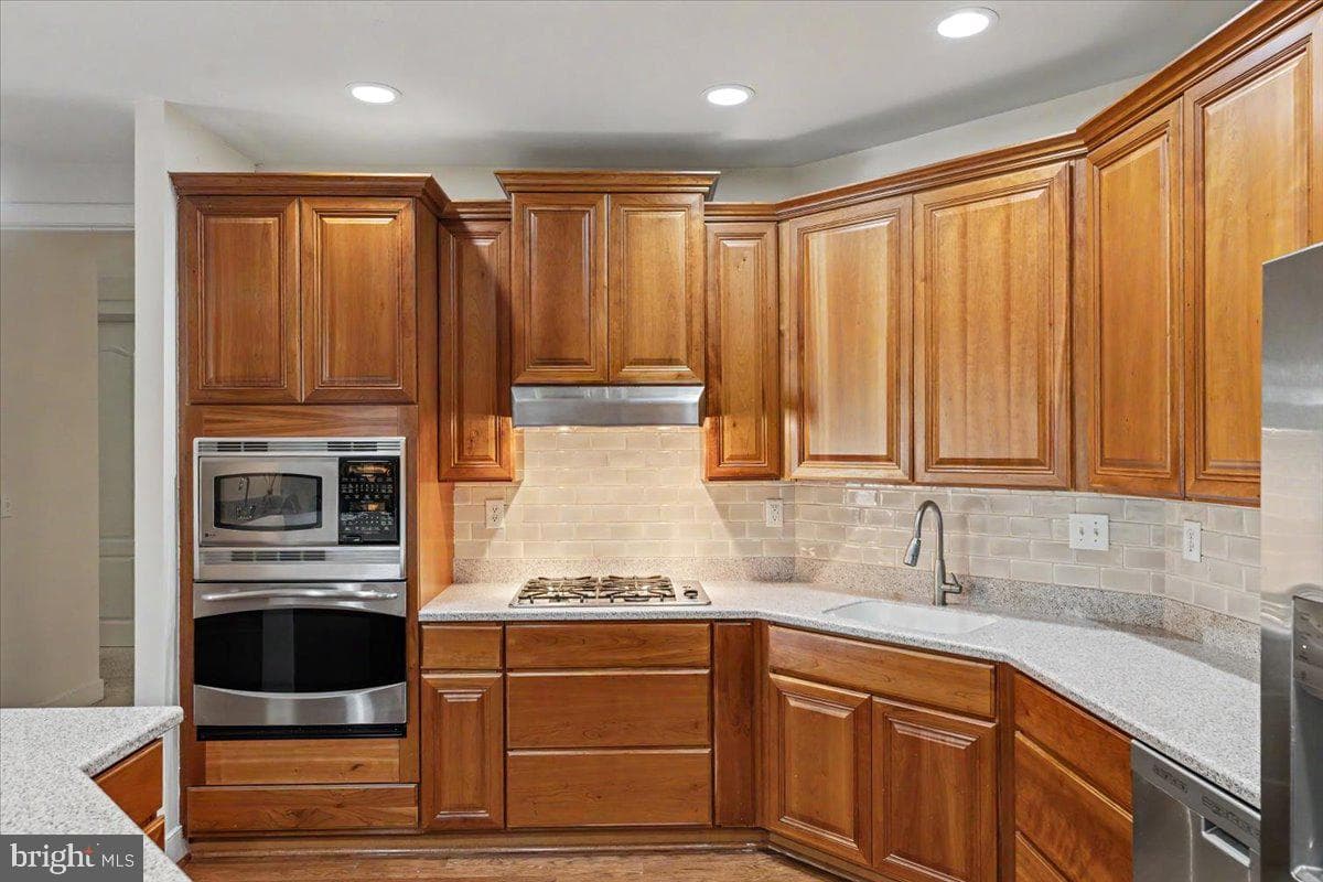 2103 Meridian Boulevard #2103 photo 10