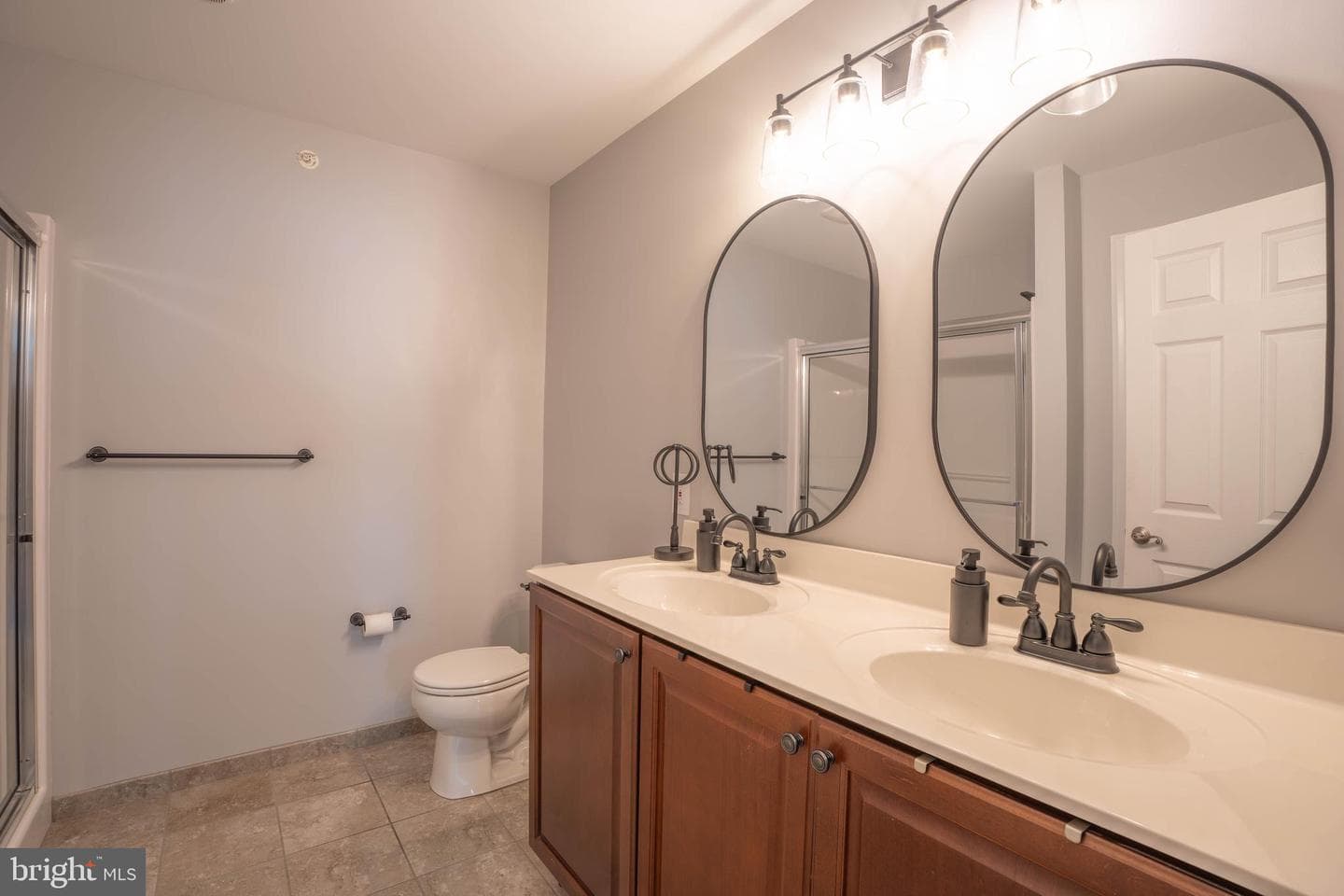124 Nicoles Way photo 13