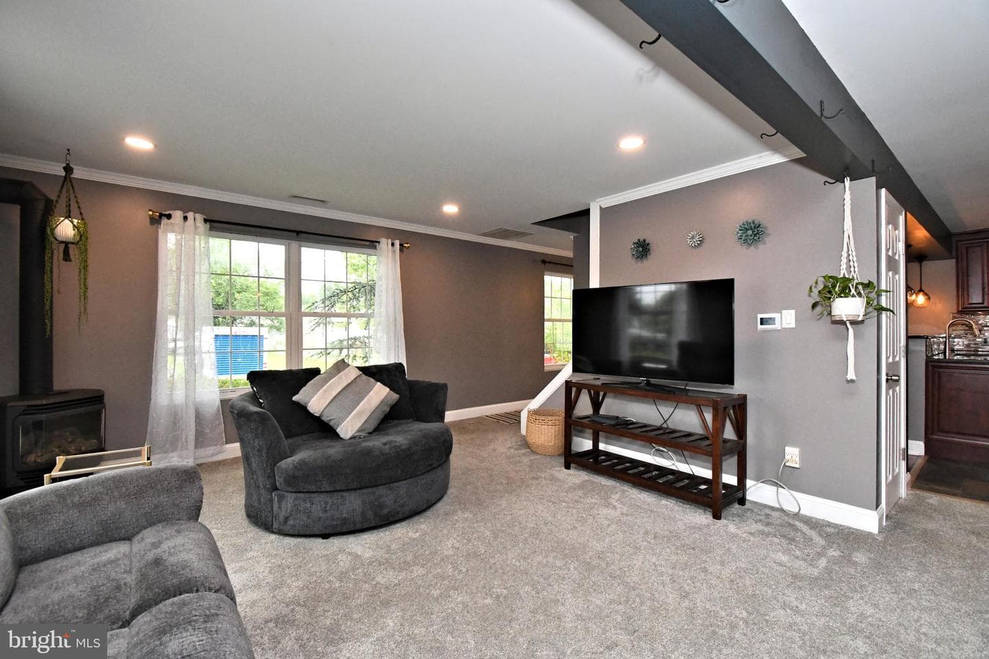 438 Quincy Avenue photo 23