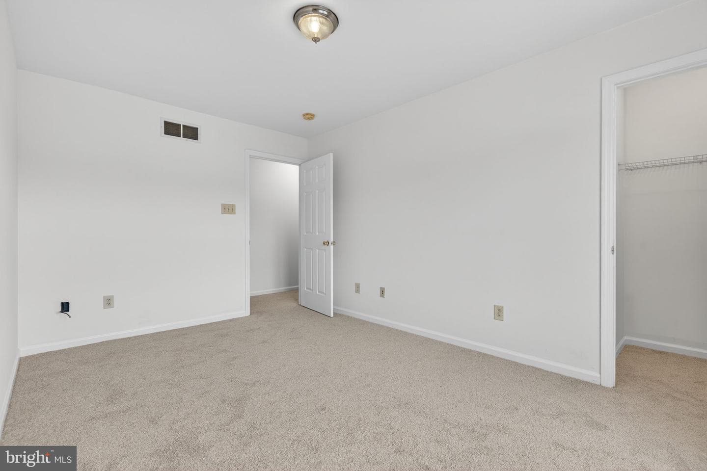 2539 Sanibel Court photo 17